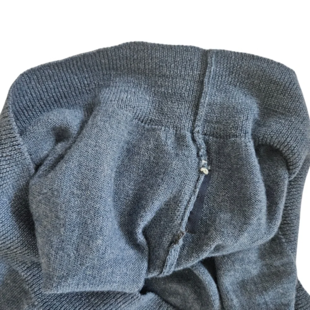 Valentino Jeans Men's Blue V-Neck Sweater Merino Wool - Picture 8 of 11